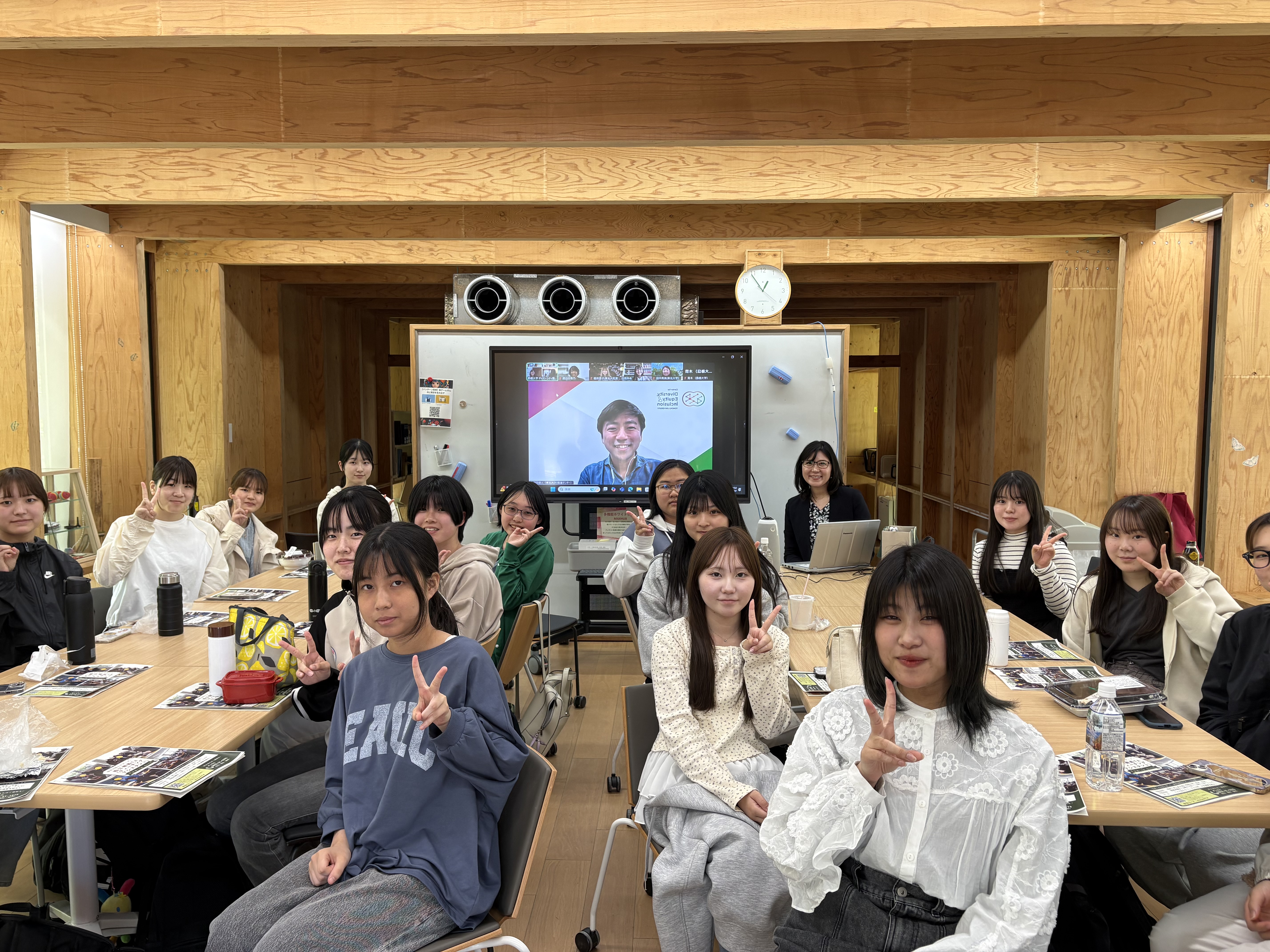 東北大学サイエンス・アンバサダーと島根大学SUN’IN Girlsの交流ランチ会